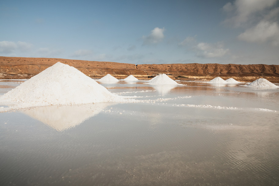 pile-of-salt-drying-in-the-air-sal-island