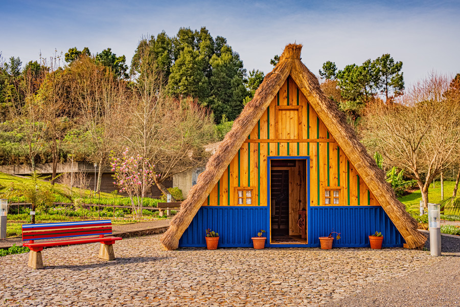 traditional-cottage-in-santana-madeira-portugal